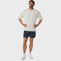 Camiseta ASICS Runner Graphic Relaxed Masculino - Foto 8