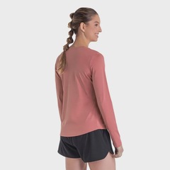 Camiseta Manga Longa de Corrida Mizuno Pro UV +50 Feminino - Foto 3