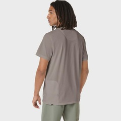 Camiseta ASICS Dobrável Actiadapt Masculina - Foto 3