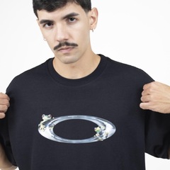 Camiseta Oakley Jupiter's Adventure SS Tee Blackout - Masculina - Foto 4