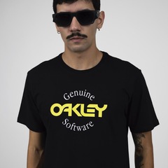 Camiseta Oakley B1B Software Logo SS Tee Blackout - Foto 7