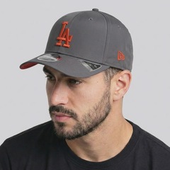 Boné Unissex New Era MLB Los Angeles Dodgers Prolight Graphite 970SS - Aba Curva - Foto 5