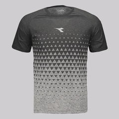 Camiseta Diadora Exc - Masculina - Foto 4