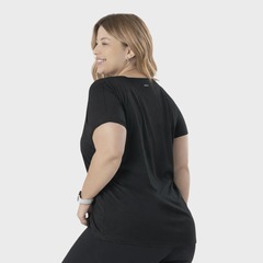 Camiseta Selene Plus Size Feminina - Feminina - Foto 4