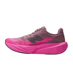 Tênis New Balance Fuelcell Rebel V5 Corrida Preto e Verde - Feminino - Foto 2