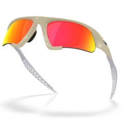Óculos de Sol Unissex Oakley Suture Jacket Matte Sand Prizm Ruby - Foto 4