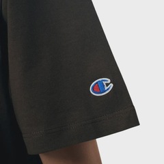Camiseta Champion Mini Script Logo Ink - Masculina - Foto 4