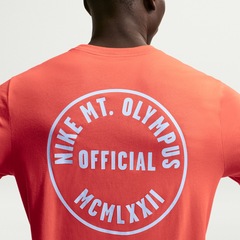 Camiseta Nike Sportswear Celebrate Brand Unissex - Foto 4