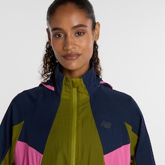 Jaqueta Corta Vento New Balance Packable Rc Feminina - Foto 5