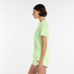 Camiseta New Balance Athletics Run Feminina - Foto 2