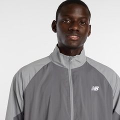 Jaqueta New Balance Sport Legacy Woven Masculina - Foto 4