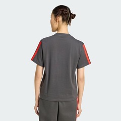 Camiseta Adidas Audi Revolut F1 Team DNA Feminina - Foto 3