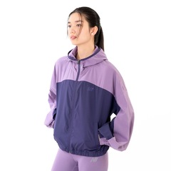 Jaqueta New Balance Sport Woven Feminina - Foto 1