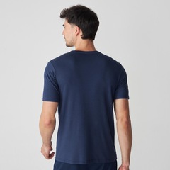Camiseta New Balance Athletics Graphic Masculina - Foto 2