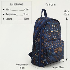 Mochila Farm Xodó Lenço Magia Estampa Original - 19 litros - Foto 5