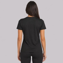 Camiseta Diadora Basic Logo II - Feminina - Foto 4