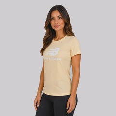 Camiseta New Balance Essentials - Feminina - Foto 2