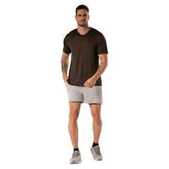 Camiseta T-Shirt Keep Light Gola V - Masculina - Foto 5