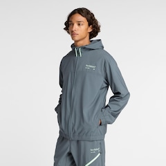 Jaqueta New Balance Reimagined Woven Graphic Masculina - Foto 2