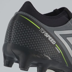 Chuteira de Campo Adulta Umbro Top Speed League - Foto 6