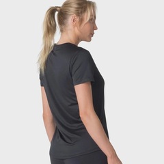 Camiseta Fila Basic Sports III - Feminina - Foto 4