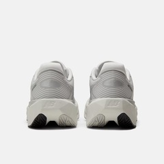Ténis Masculino New Balance FuelCell Rebel v5 Grey Days - Foto 5