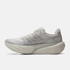 Ténis Masculino New Balance FuelCell Rebel v5 Grey Days - Foto 6