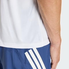 Camiseta adidas Corrida Essentials - Masculina - Foto 6