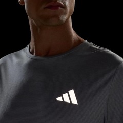 Camiseta adidas Corrida Essentials - Masculina - Foto 7