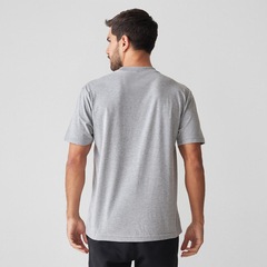 Camiseta New Balance Essentials Sl Masculina - Foto 2
