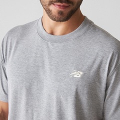 Camiseta New Balance Essentials Sl Masculina - Foto 4