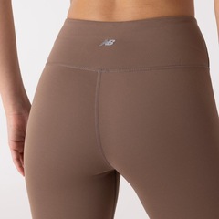 Calça Legging New Balance Sleek High Rise Stirrup Feminina - Foto 4