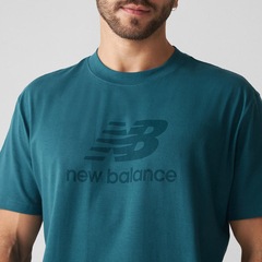 Camiseta  New Balance Essentials Masculina - Foto 4