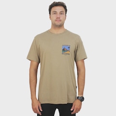 Camiseta Billabong Post Cards I Brown - Masculina - Foto 4