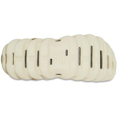 Sandália Crocs Echo Clog - Foto 6