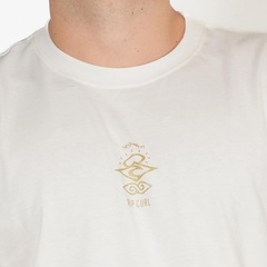 Camiseta Rip Curl Reveillon The Search SM26 - Masculina - Foto 3