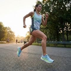 Tênis Feminino New Balance More V6 - Foto 4