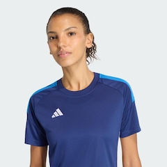 Camiseta Tiro 26 Essentials adidas Feminina - Foto 5