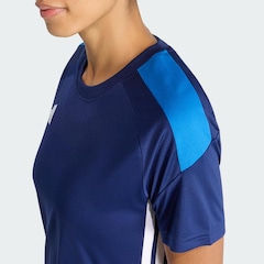 Camiseta Tiro 26 Essentials adidas Feminina - Foto 6