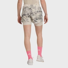 Shorts adidas Own The Run Spray Dye 2 In 1 - Feminino - Foto 2