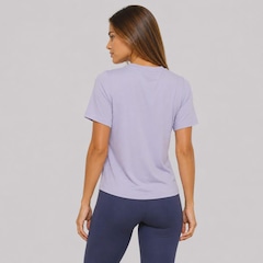 Camiseta New Balance Infinity Jersey-  Feminina - Foto 3