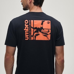 Camiseta Umbro Beyond The Pitch Masculino - Foto 4