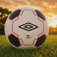 Bola de Futebol de Campo Umbro Clássico - Foto 3