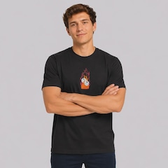 Camiseta DC Shoes Burning Dice Logo - Masculina - Foto 4