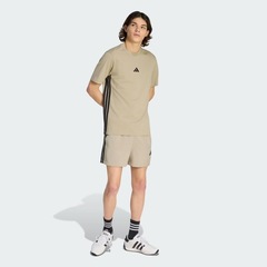 Camiseta adidas Malha Simples Essentials Três Listras - Masculina - Foto 5