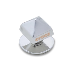 Jibbitz™ Crocs Pirâmide de Prata - Foto 2