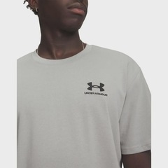 Camiseta Sportstyle Under Armour Logo Heavyweight - Masculina - Foto 3