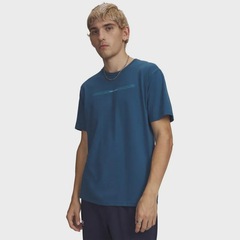 Camiseta Sportstyle Under Armour Blur Wordmark - Masculina - Foto 1