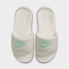 Chinelo Nike Victori One Feminino - Foto 1
