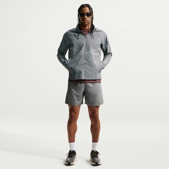Jaqueta Nike UV Repel Miler Masculina - Foto 4